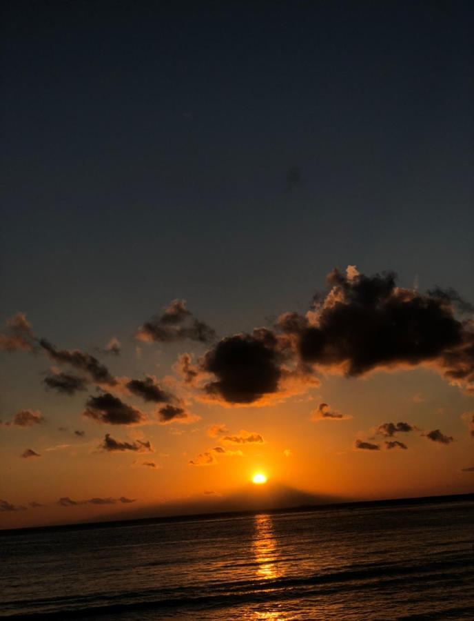 Batununggul Juan Beach Bungalow מראה חיצוני תמונה